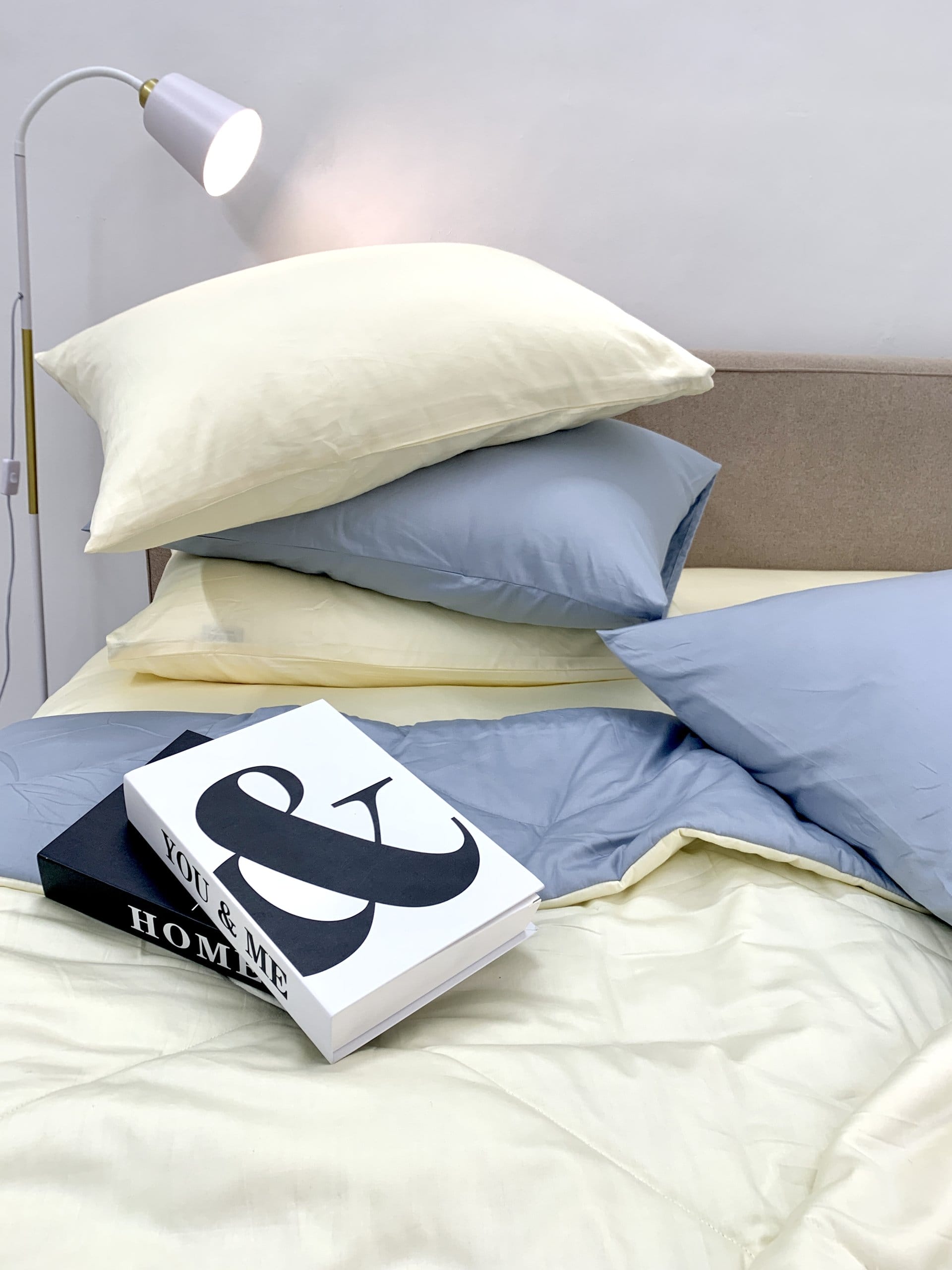 Chăn ga cotton satin Vàng Ivory phối xám Chăn ga cotton satin Vàng Ivory phối xám