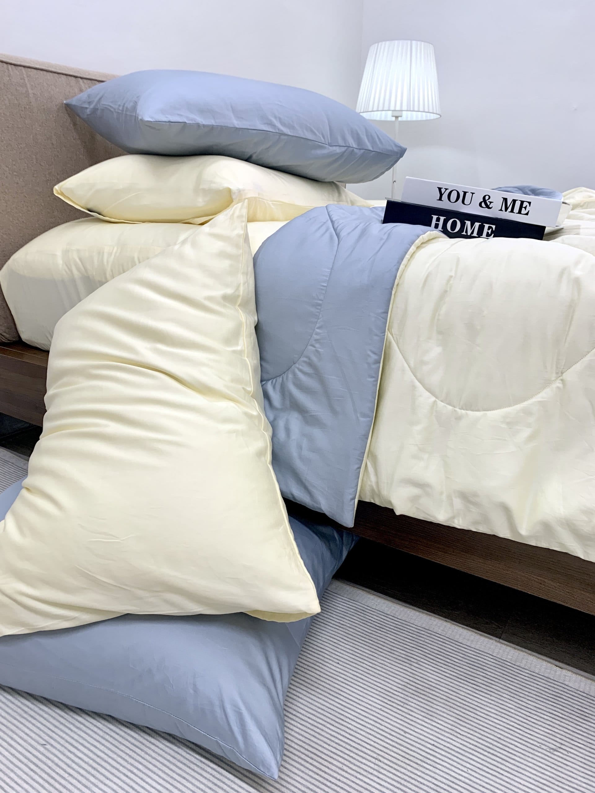 Chăn ga cotton satin Vàng Ivory phối xám Chăn ga cotton satin Vàng Ivory phối xám
